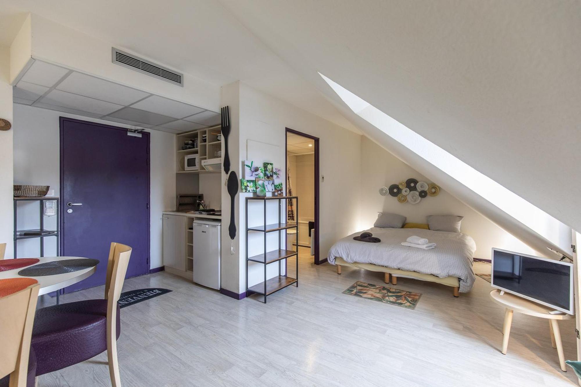 Tithome 3 - Grand Bus Gare Centre Sanctuaire